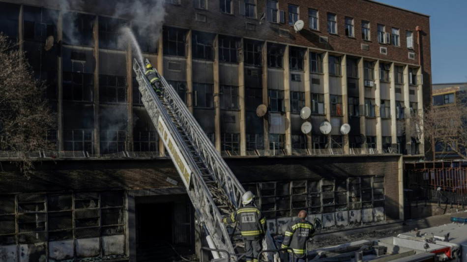 Incendie &agrave; Johannesburg: plus de 70 morts, pi&eacute;g&eacute;s dans un immeuble