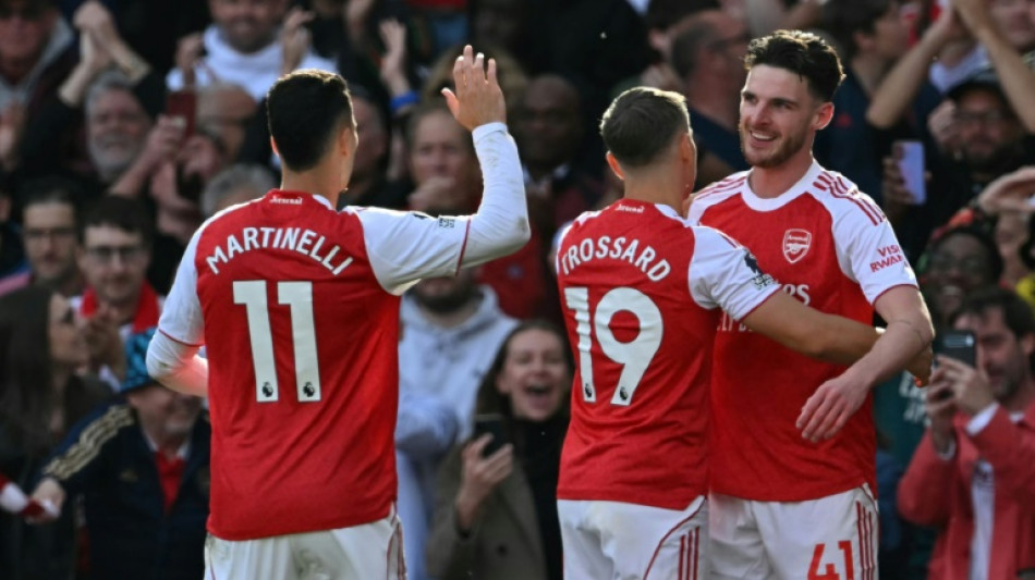 Arsenal sink Newcastle to seal Champions League berth