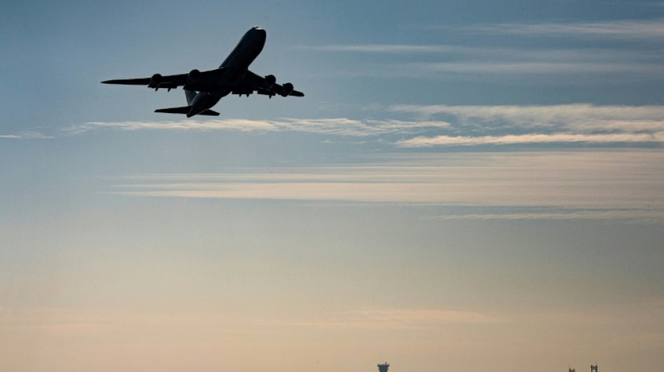 Zahl der Besch&auml;ftigten im Flugpassagierverkehr auf Rekordtief