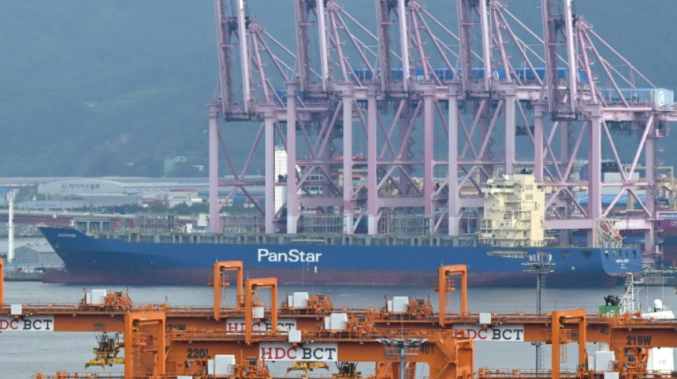 Navio sul-coreano inicia viagem pela rota do &Aacute;rtico