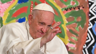 Papa Francisco tem febre e cancela agenda na manhã de sexta-feira