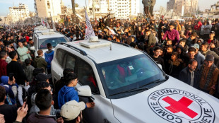 Drei israelische Geiseln im Gazastreifen an Rotes Kreuz &uuml;bergeben