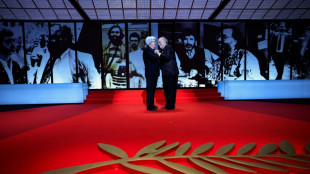 George Lucas recebe Palma de Ouro honorária das mãos do amigo Coppola