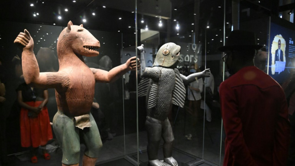 Le B&eacute;nin expose pour la premi&egrave;re fois ses 26 tr&eacute;sors restitu&eacute;s par la France