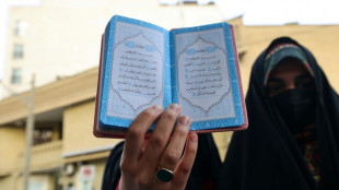 Ir&atilde; executa dois homens condenados por profanar o Alcor&atilde;o