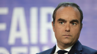 Lecornu agite le chiffon rouge d'une crise financi&egrave;re avant un budget de "redressement"