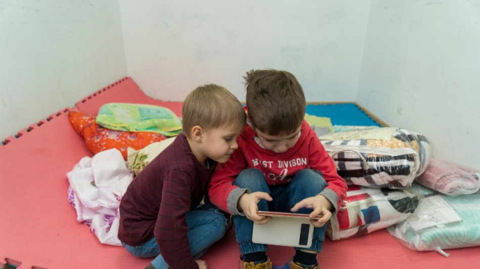 Umfrage: Jedes zweite Kind in Deutschland verbringt zu viel Zeit vor Bildschirmen