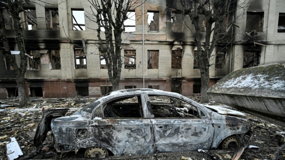 Ukraine: les forces russes à Kharkiv, Biden s'attaque au 