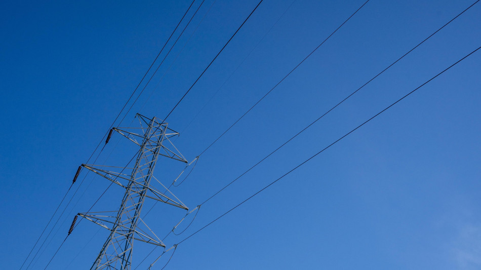 Bolletta della luce -2,4% per clienti in maggior tutela