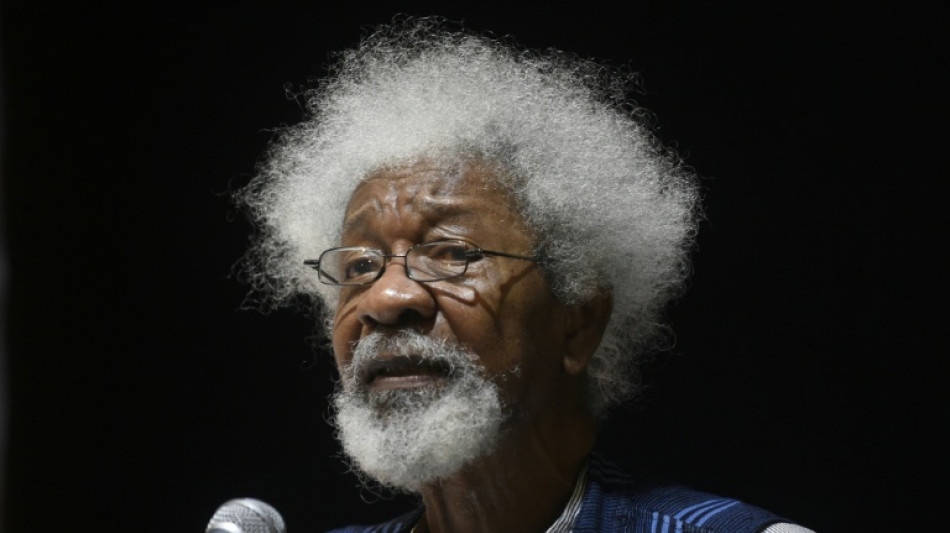 El nigeriano Wole Soyinka, Nobel de Literatura, afirma que EEUU le anul&oacute; la visa