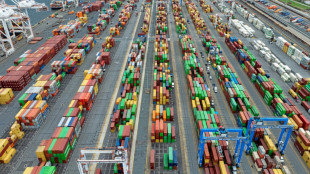 Les droits de douane de Trump f&acirc;chent les march&eacute;s, des pays esp&egrave;rent encore des ristournes