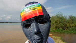 Presidente de Uganda promulga pol&ecirc;mica lei contra comunidade LGBT+