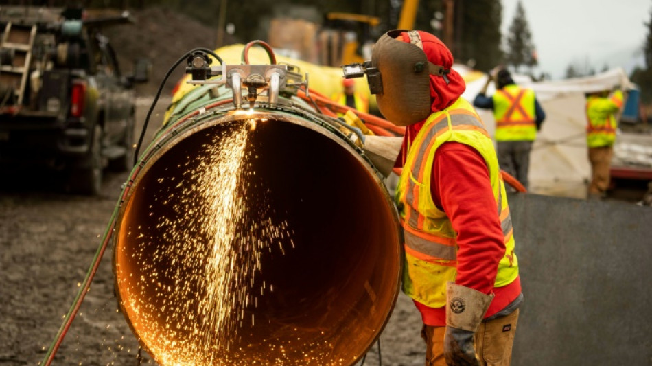 Umstrittene Ölpipeline Trans Mountain in Kanada nimmt Betrieb auf