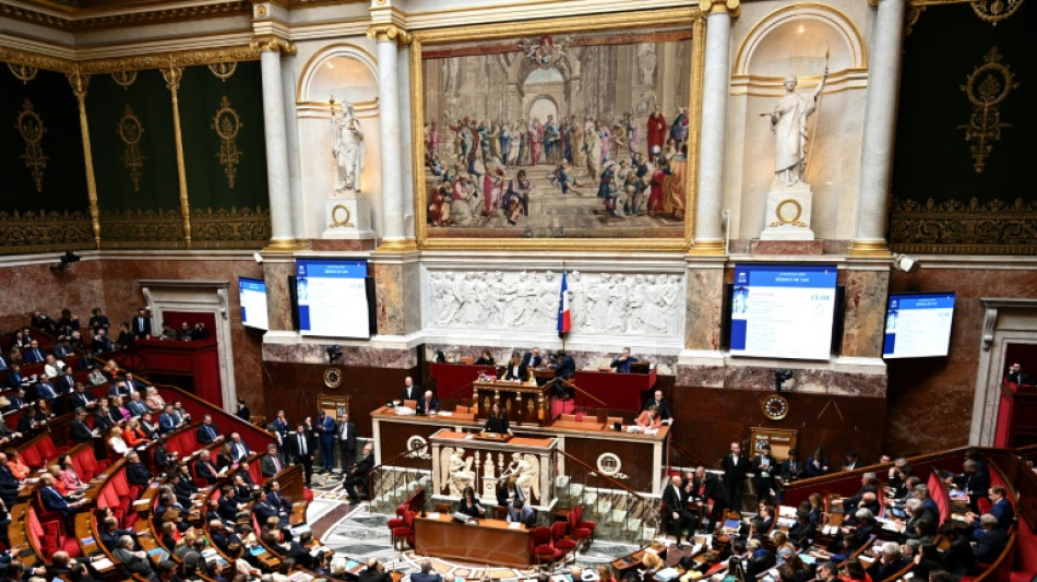 Rentenstreit: Frankreichs Parlament debattiert Misstrauensantr&auml;ge gegen Regierung