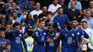 Havertz seals controversial Chelsea win, Man City held by Villa