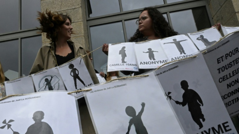 Francia condena a 20 años de prisión a un excirujano pederasta por abusar de 299 pacientes