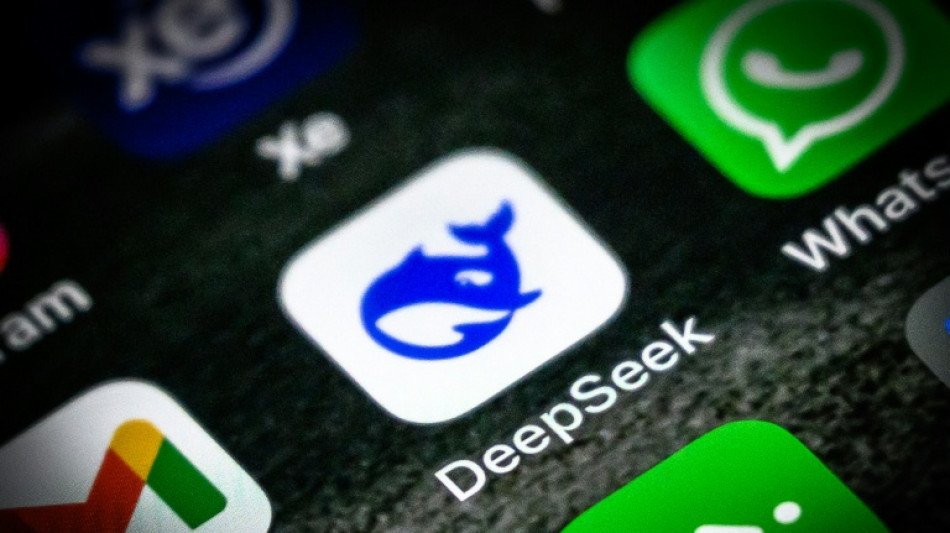 Empresa chinesa DeepSeek lan&ccedil;a novo modelo de IA