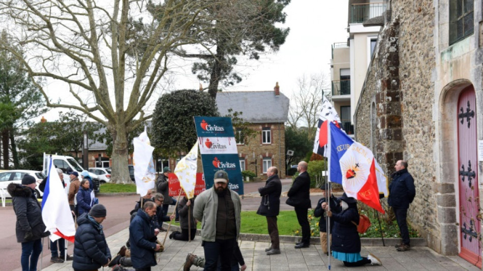 Francia disuelve el grupo integrista cat&oacute;lico Civitas