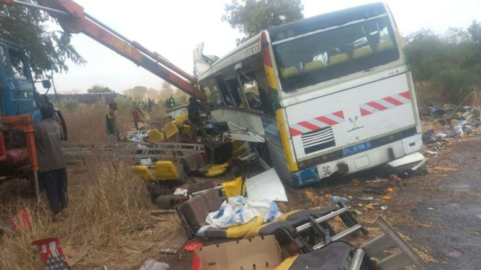 Diecinueve muertos al chocar un autob&uacute;s y un cami&oacute;n en Senegal