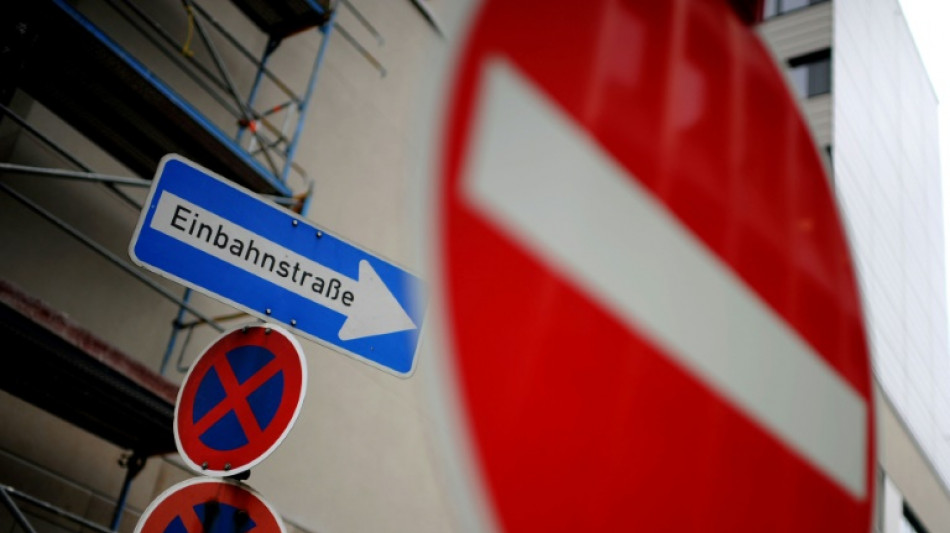 BGH: Fahren entgegen Einbahnstra&szlig;e auch zu Herauslassen von anderem Auto verboten