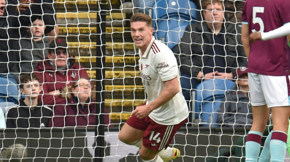 Arsenal vence Burnley e segue firme na lideran&ccedil;a do Ingl&ecirc;s