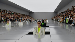 Kim Jones festeja cinco a&ntilde;os en Dior entre ciencia ficci&oacute;n y una mirada al pasado