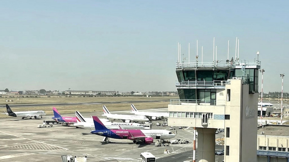 Si abbassa l'allerta volo, torna operativo l'aeroporto di Catania