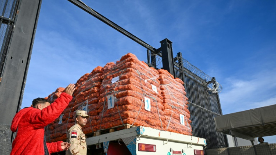 Nach Waffenruhe und ersten Freilassungen: Hilfslieferungen f&uuml;r Gazastreifen angelaufen