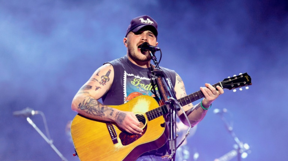 Estrella del country responde a cr&iacute;ticas de autoridades migratorias de EEUU por nueva canci&oacute;n