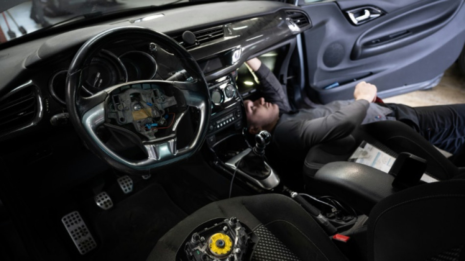 Airbags Takata: Toyota et Mercedes vont aussi immobiliser des v&eacute;hicules en France, selon le minist&egrave;re des Transports