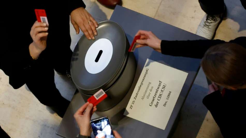 Bundestag stimmt &uuml;ber Migrationsgesetz ab - Rot-gr&uuml;ner Vertagungsantrag scheitert