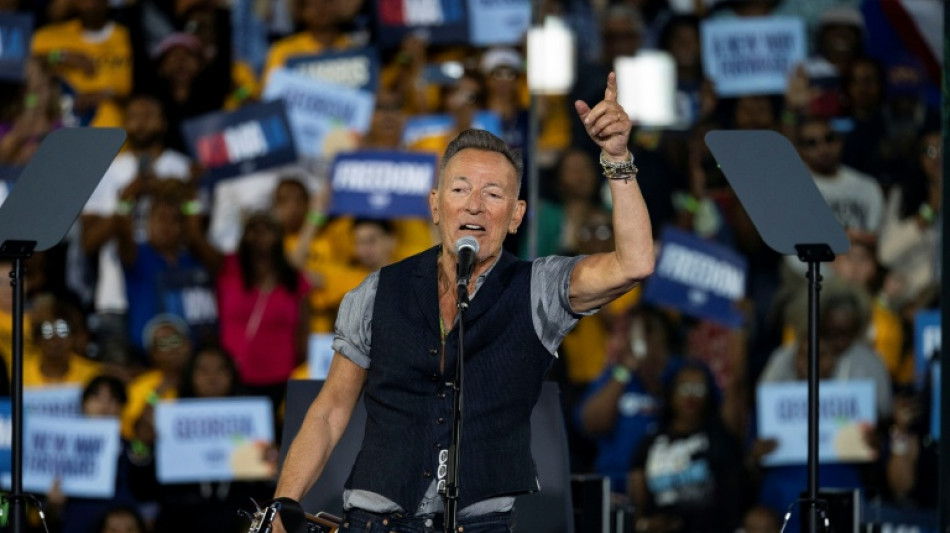 Bruce Springsteen lan&ccedil;a can&ccedil;&atilde;o mordaz contra Donald Trump e sua pol&iacute;cia de imigra&ccedil;&atilde;o