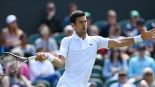 Wimbledon: Starker Djokovic locker im Achtelfinale