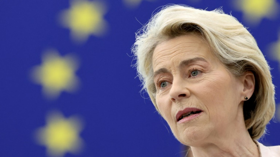 UE: von der Leyen hospitalis&eacute;e une semaine, de retour chez elle