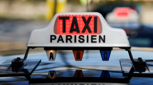 Antes de los JJ OO de París-2024, la caza de los taxis clandestinos