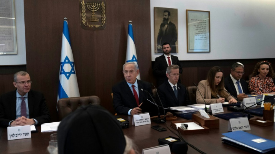 Isra&euml;l: un ministre cl&eacute; d&eacute;mis sous la pression de la justice