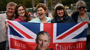 Letzte Vorbereitungen f&uuml;r die feierliche Kr&ouml;nung von Charles III.