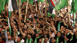 Seguidores de Hamás celebran victoria en elección estudiantil en Cisjordania