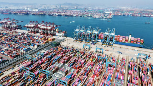 EUA afirma que 40 pa&iacute;ses servem de base para reenvio de produtos chineses
