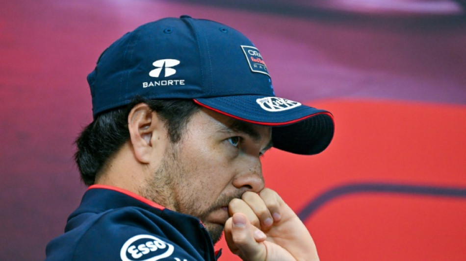 Red Bull anuncia sa&iacute;da do piloto mexicano Sergio P&eacute;rez