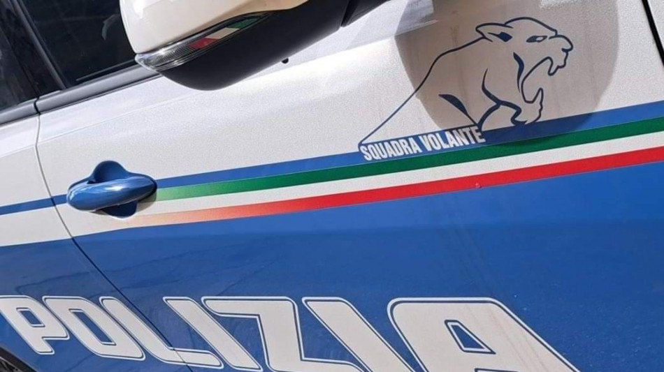 Partorisce bimbo e lo getta nel water, arrestata