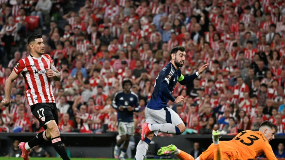 Man Utd seize control of Europa League semi against 10-man Bilbao