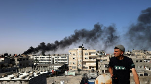 Siguen los bombardeos israelíes en Gaza y más de 100.000 personas huyen de Rafah
