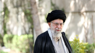 Jamenei reclama "penas severas" contra los autores de envenenamientos en Irán