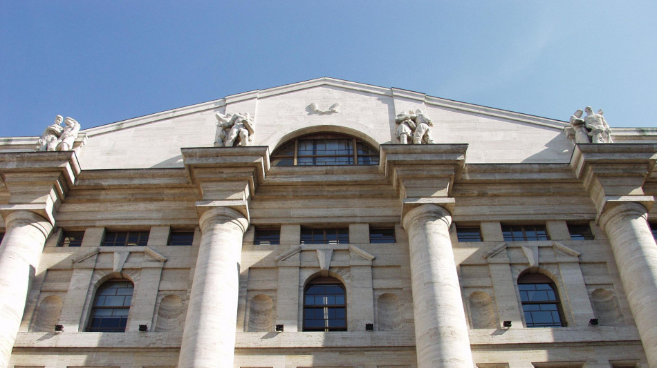 Borsa: Milano apre in rialzo, Ftse Mib +0,37%