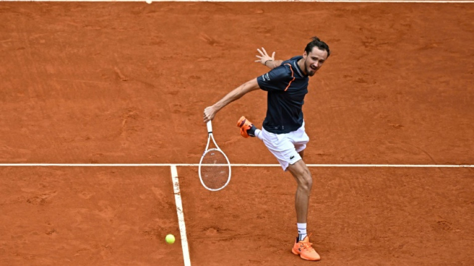 Tennis: Medvedev rejoint Shevchenko, Sabalenka &eacute;carte Osorio &agrave; Madrid