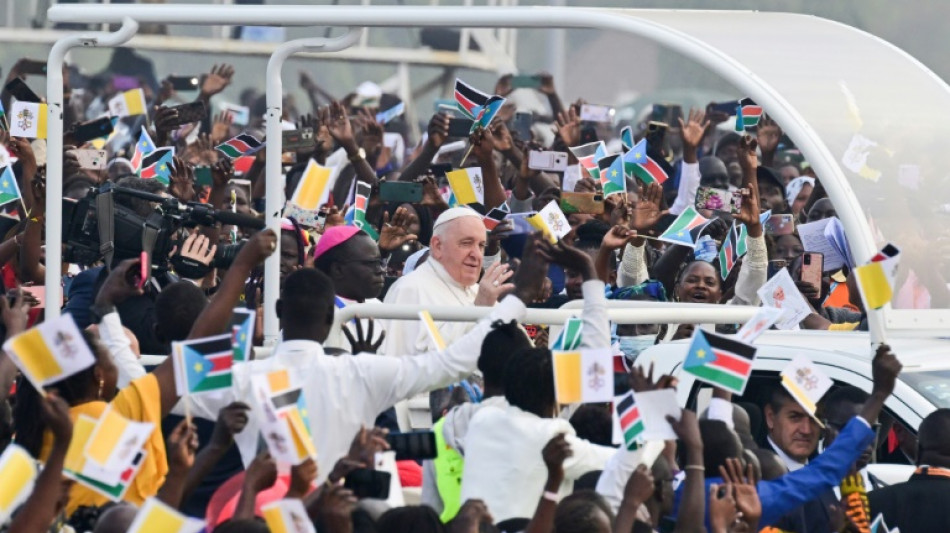 Papst beendet Besuch im Südsudan mit Aufruf zum Ende der Gewalt
