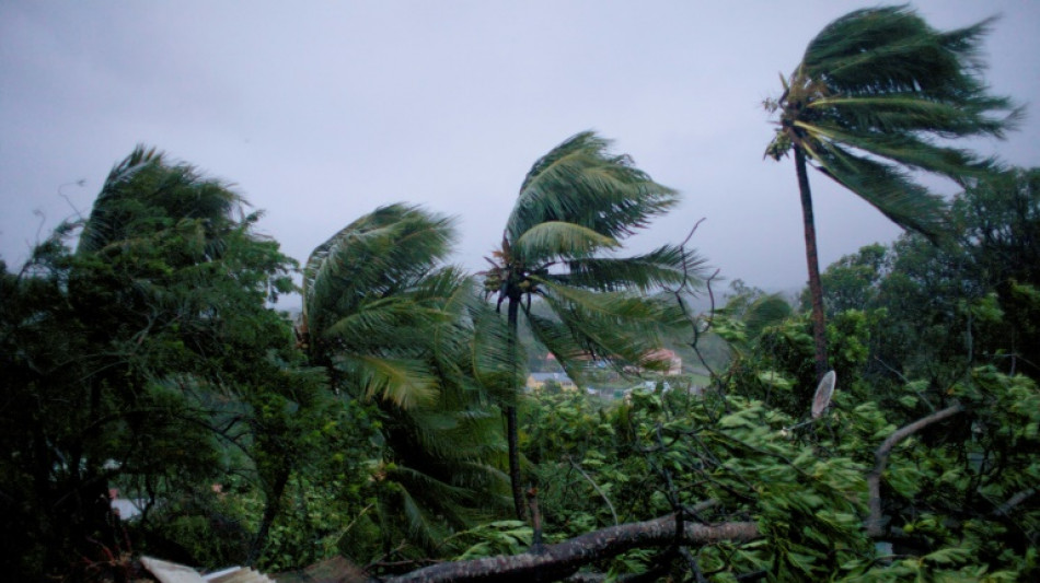 La tempête Fiona touche la Guadeloupe, les habitants invités à rester chez eux