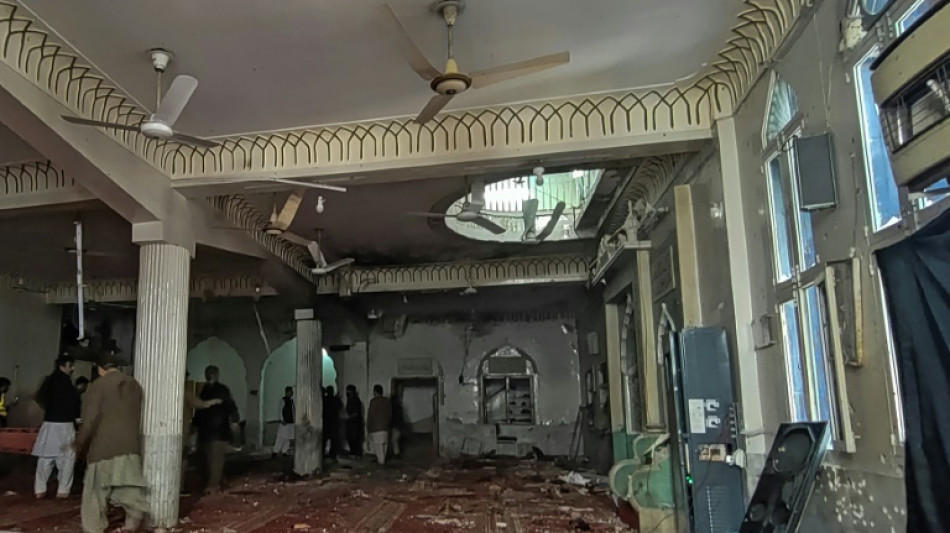 Pakistan: au moins 30 morts dans un attentat dans une mosqu&eacute;e de Peshawar