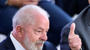 Brésil: le président Lula opéré avec succès de la hanche